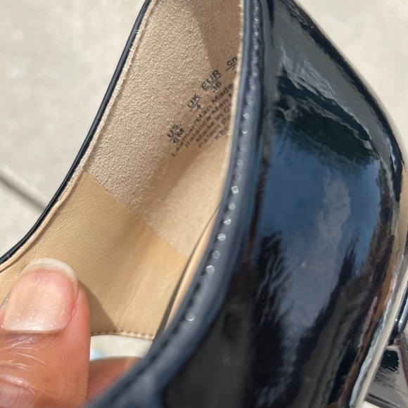 Size 6 - Picture 2 of 4